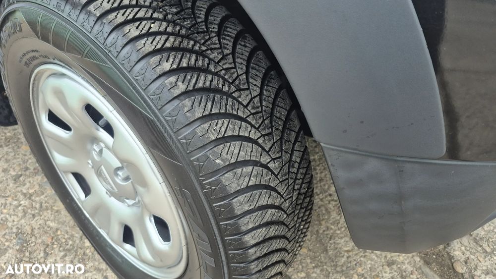 Dacia Duster 1.6 16V 105 4x2 Celebration - 8