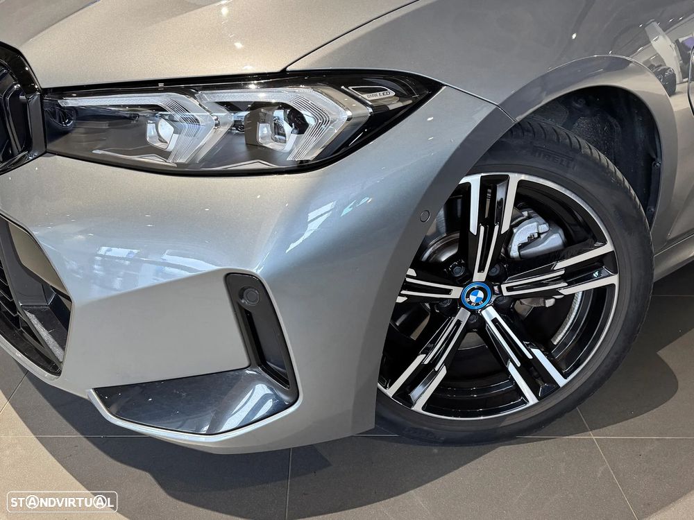 BMW 320 e Pack Desportivo M Auto - 7