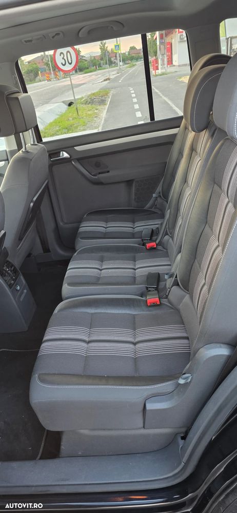Volkswagen Touran 2.0 TDI DPF DSG MATCH - 4