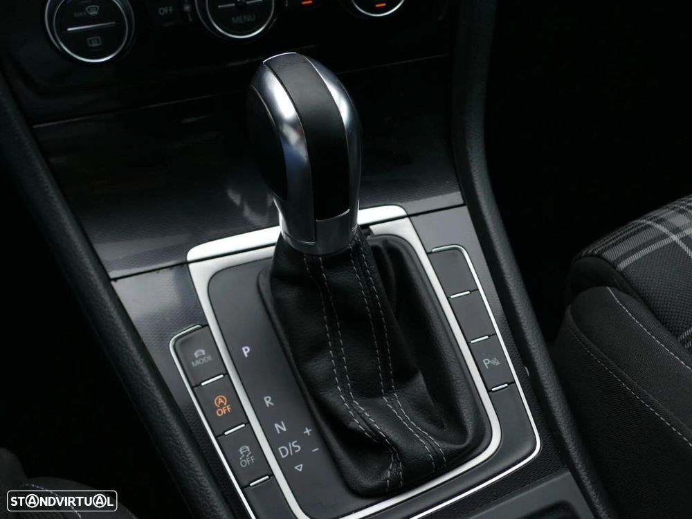 VW Golf Variant 2.0 TDi GTD DSG - 27