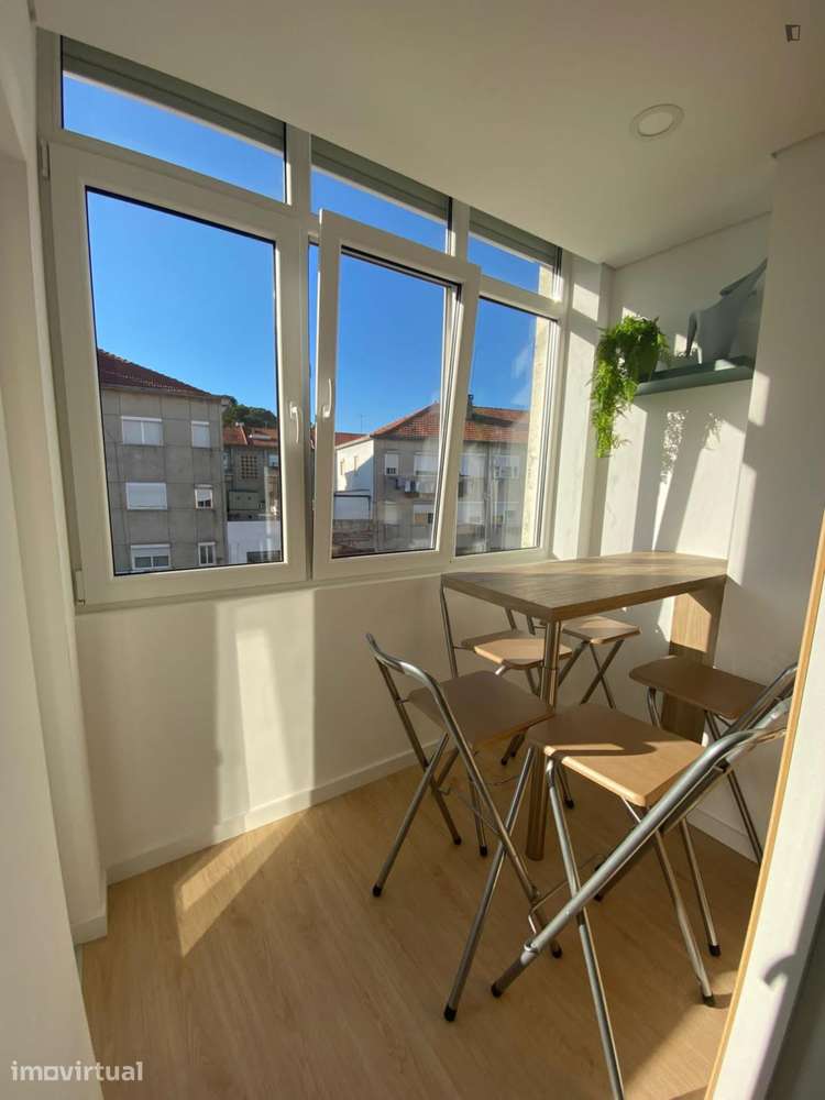 Quarto - localizado em Almada Lisbon - Grande imagem: 3/6