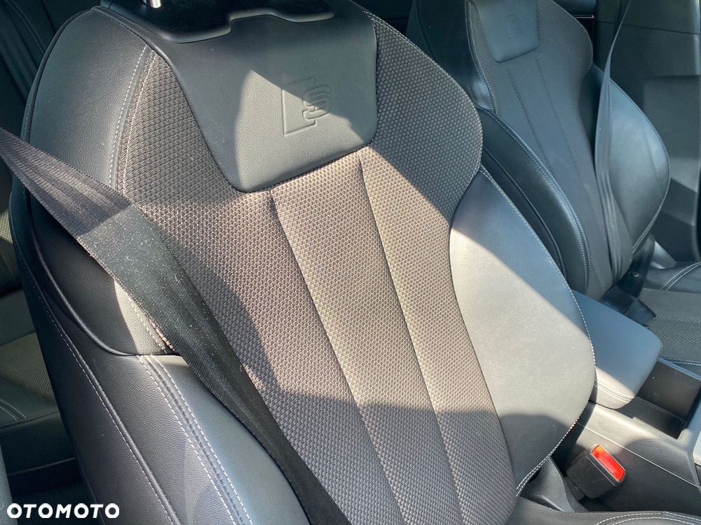 Audi A4 Limousine 35 TFSI mHEV S Line S tronic - 25