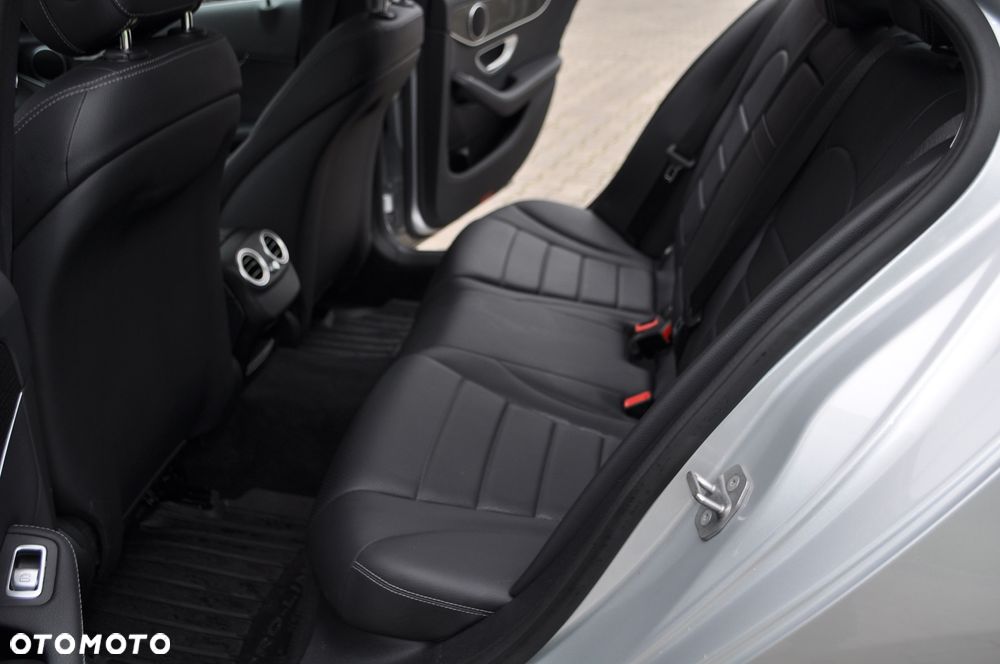Mercedes-Benz Klasa C 200 9G-TRONIC Exclusive - 19