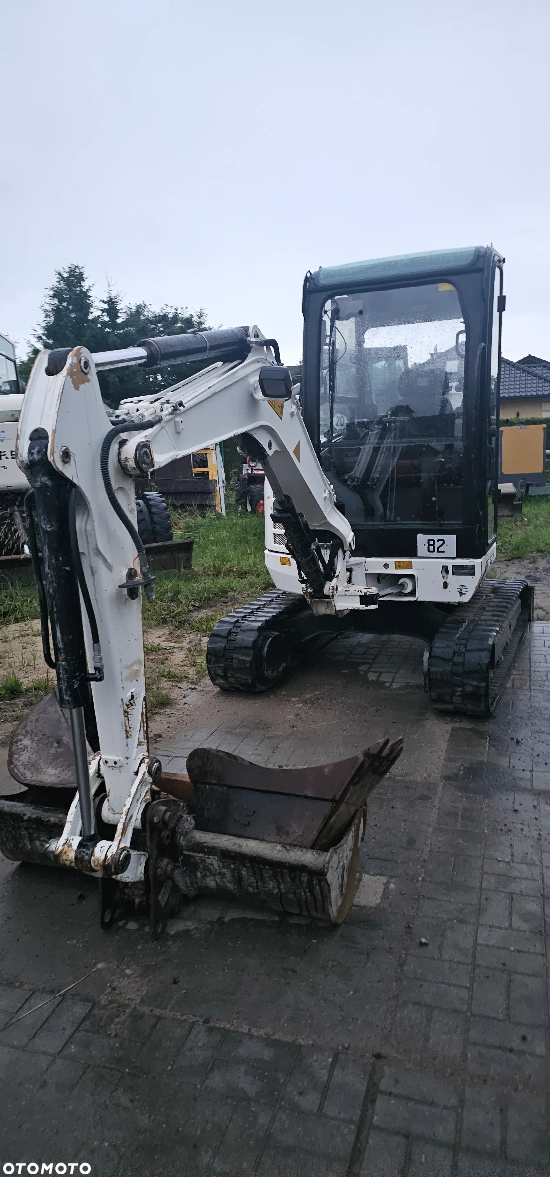 Caterpillar mini koparka CAT 302.7D CR + 3 łyżki 2,8T - 3