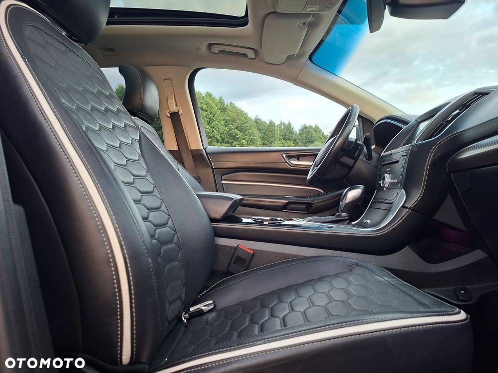 Ford Edge 2.0 TDCi Twin-Turbo 4WD Titanium - 16