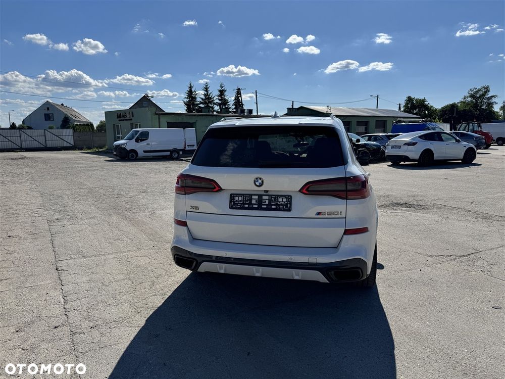 BMW X5 M50i - 4
