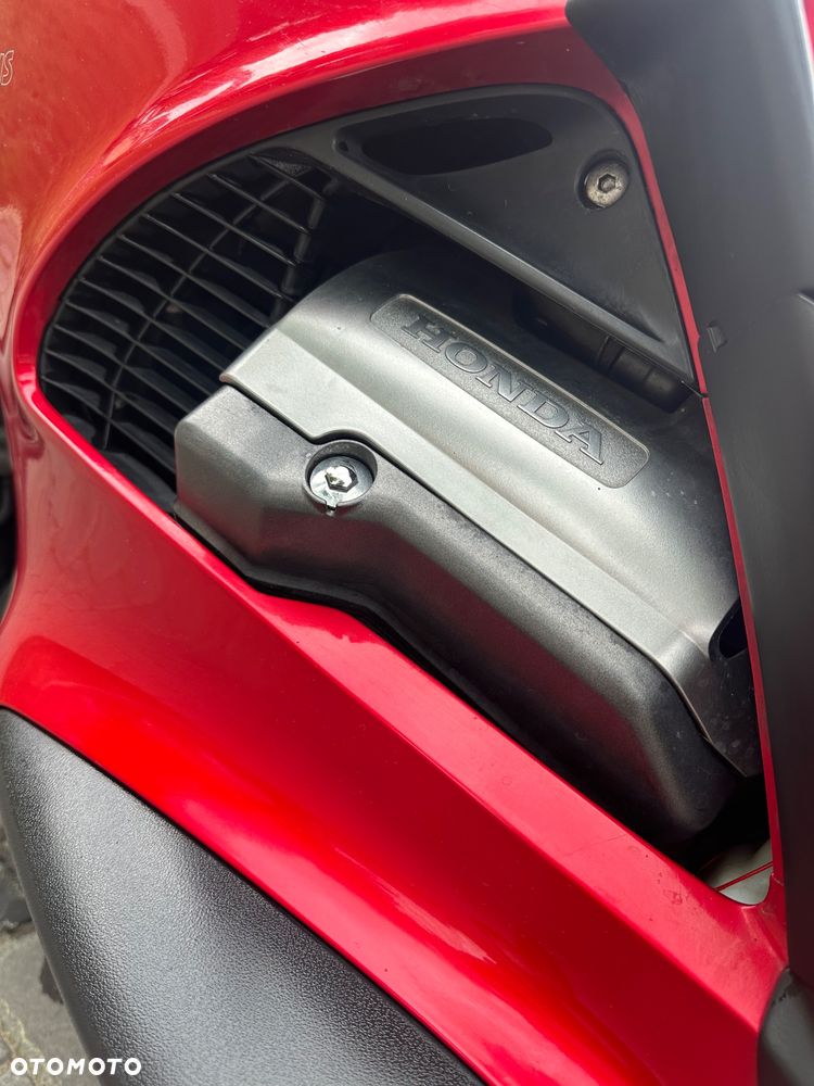 Honda ST - 16