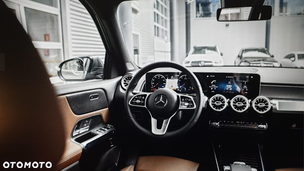 Mercedes-Benz GLB 200 Progressive 7G-DCT - 2