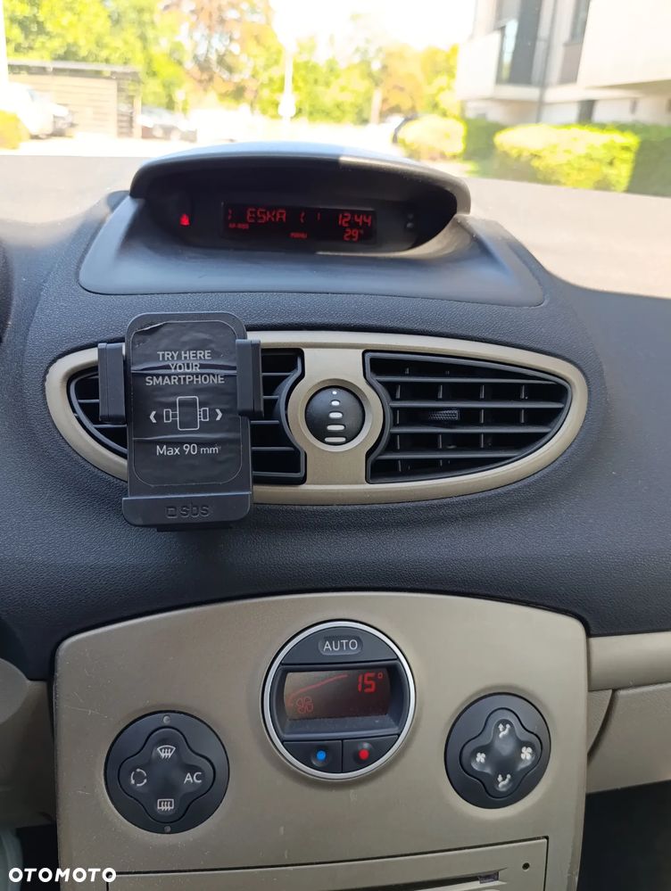 Renault Clio 1.4 16V Privilege - 9