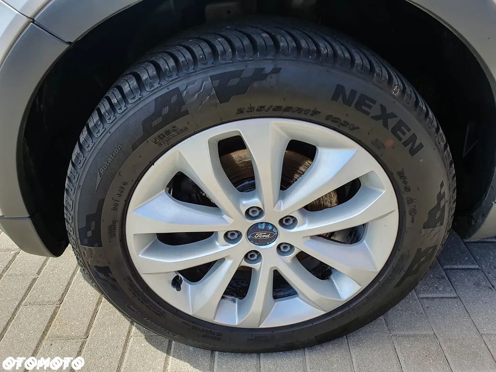 Ford Kuga - 24