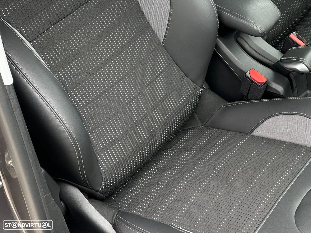 Peugeot 2008 PureTech 110 GPF Stop&Start EAT6 Allure - 27