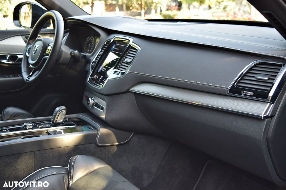 Volvo XC 90 B5 D AWD Plus Dark - 6