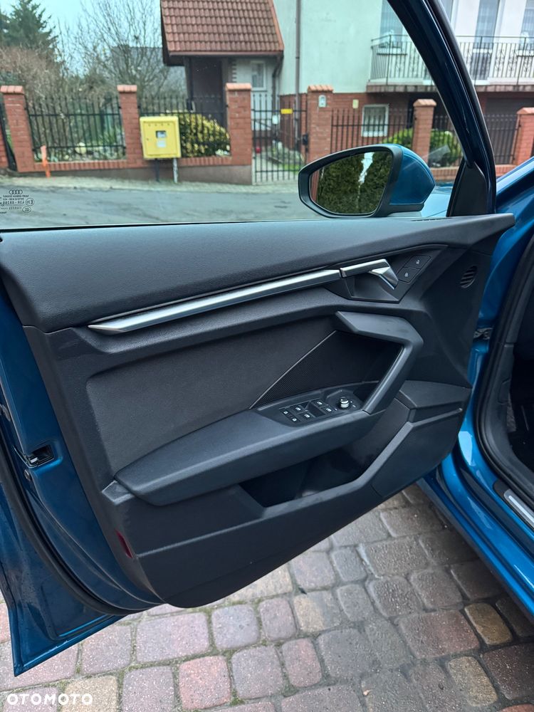 Audi A3 Sportback 35 TFSI S tronic - 11