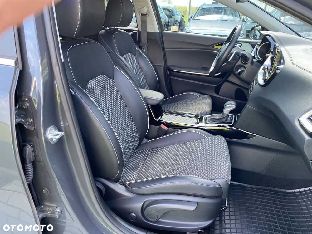 Kia Ceed - 14