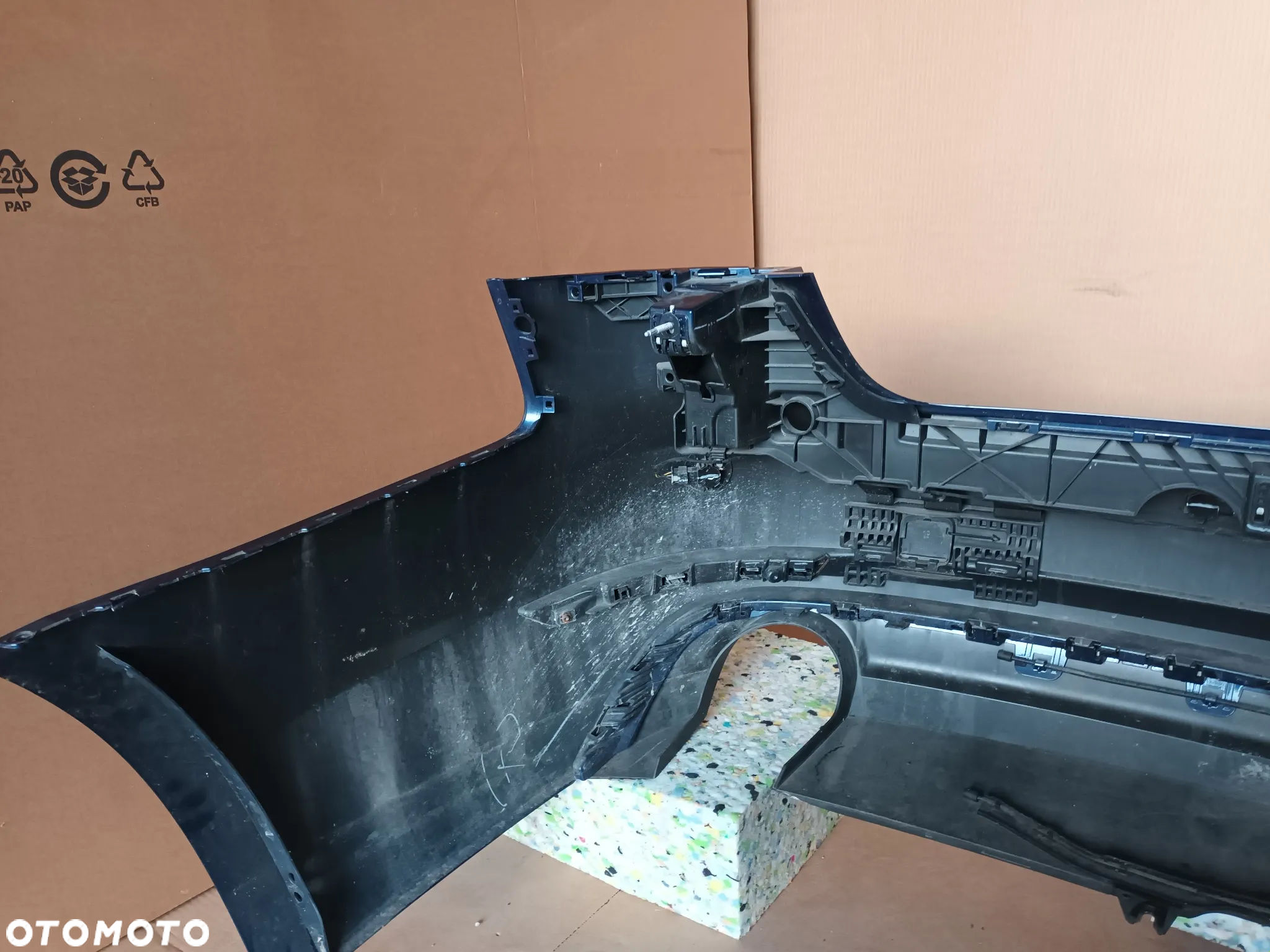 Audi sedan A4 B9 8W kompletny tył klapa lampy zderzak kolor LX5Q 2016 72km drzwi - 24