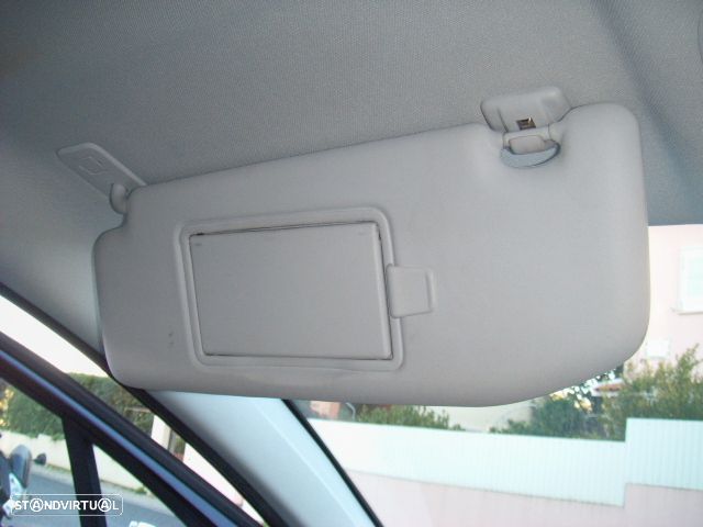Peugeot 2008 1.2 PureTech Style - 31