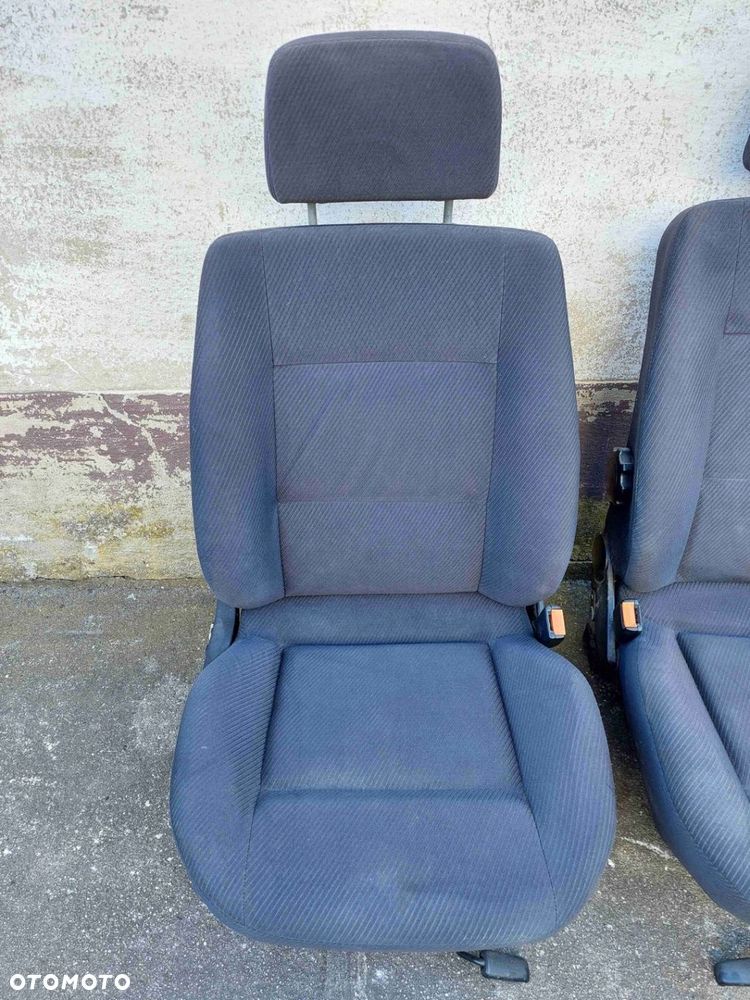 Fotel Przód Przedni Prawy Pasażera Audi 80 B4 - 2