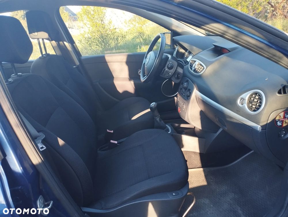 Renault Clio - 9