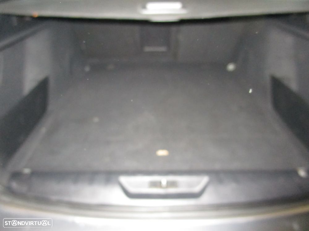 Peugeot 308 SW BlueHDi 120 EAT6 Stop & Start Allure - 15