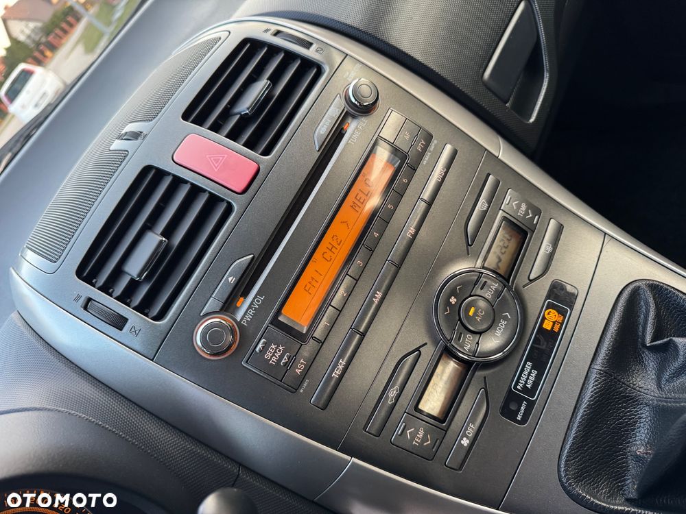 Toyota Auris 1.33 VVT-i Terra - 27