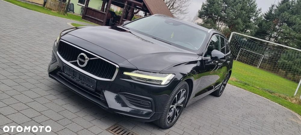 Volvo V60 D3 Momentum Pro - 1