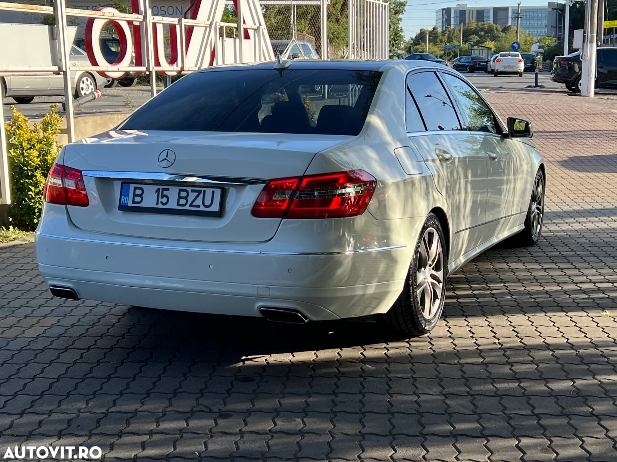 Mercedes-Benz E 250 CDI DPF BlueEFFICIENCY 7G-TRONIC Avantgarde - 7