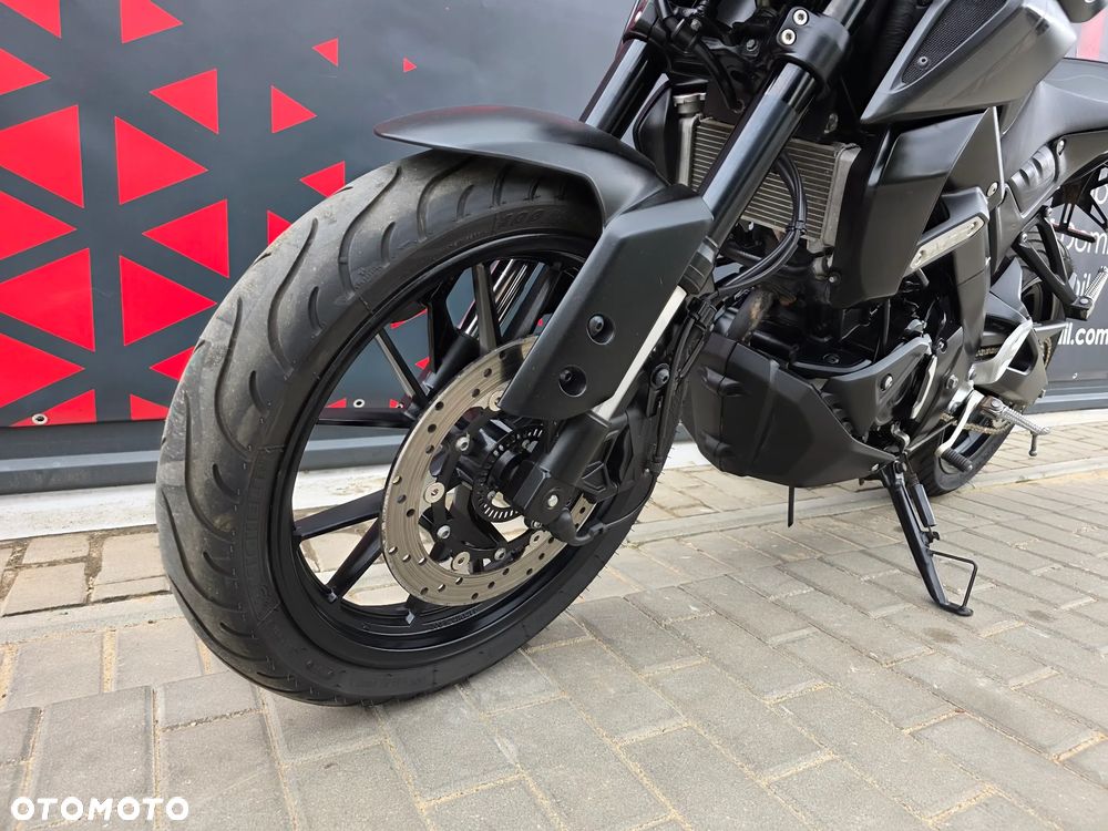Yamaha MT - 12