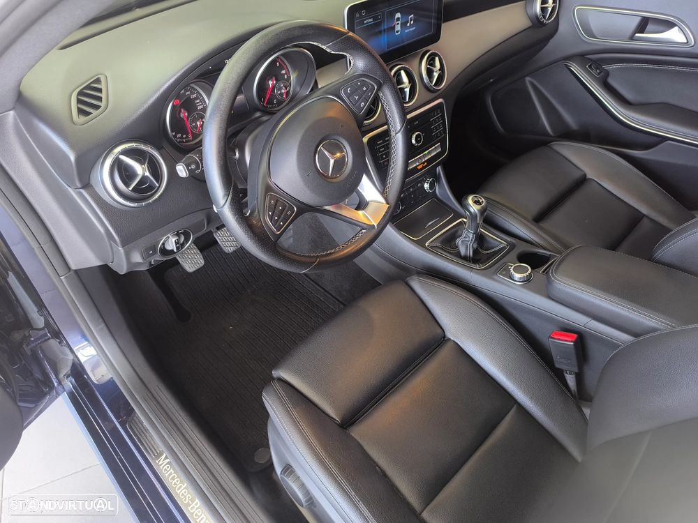 Mercedes-Benz CLA 180 - 8