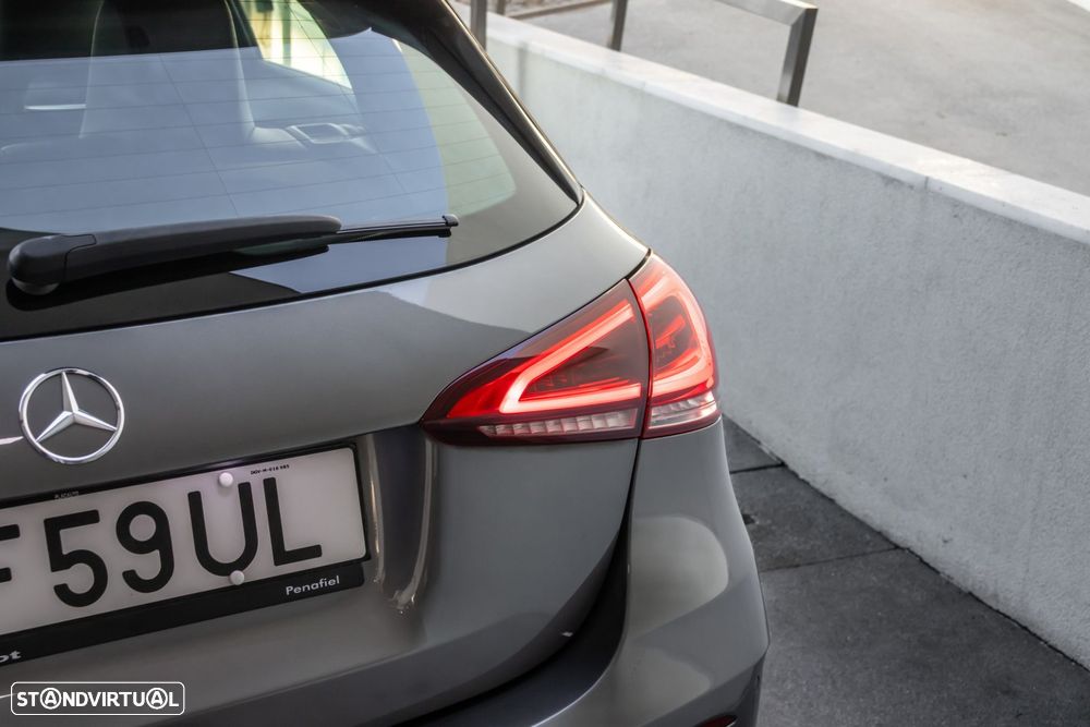 Mercedes-Benz A 250 e AMG Line - 12