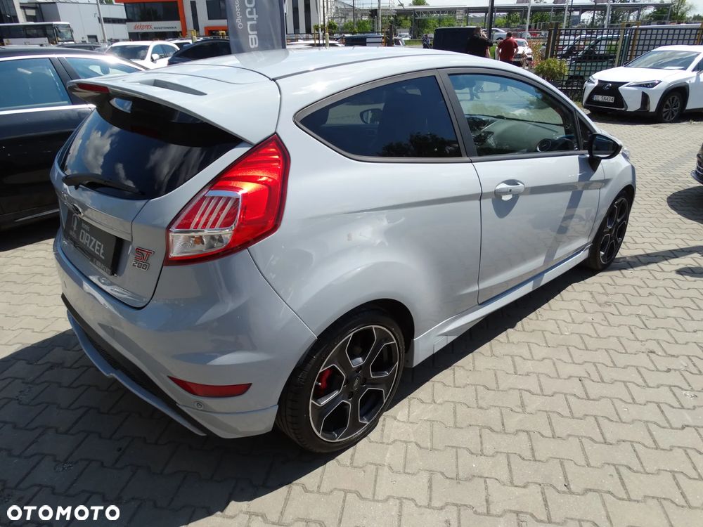 Ford Fiesta 1.6 EcoBoost ST200 - 40