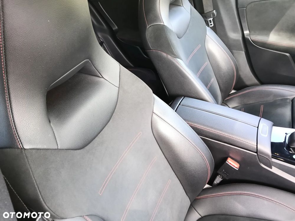Mercedes-Benz CLA 180 d 7G-DCT AMG Line - 15