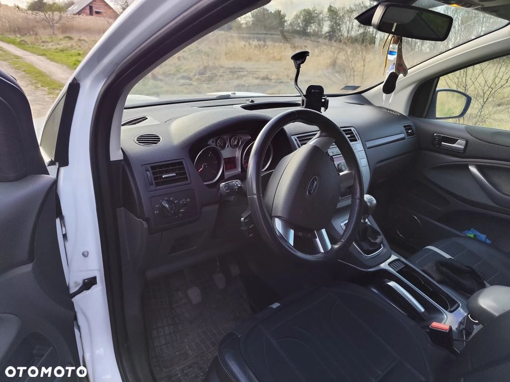 Ford Kuga 2.0 TDCi 4x4 Titanium - 9