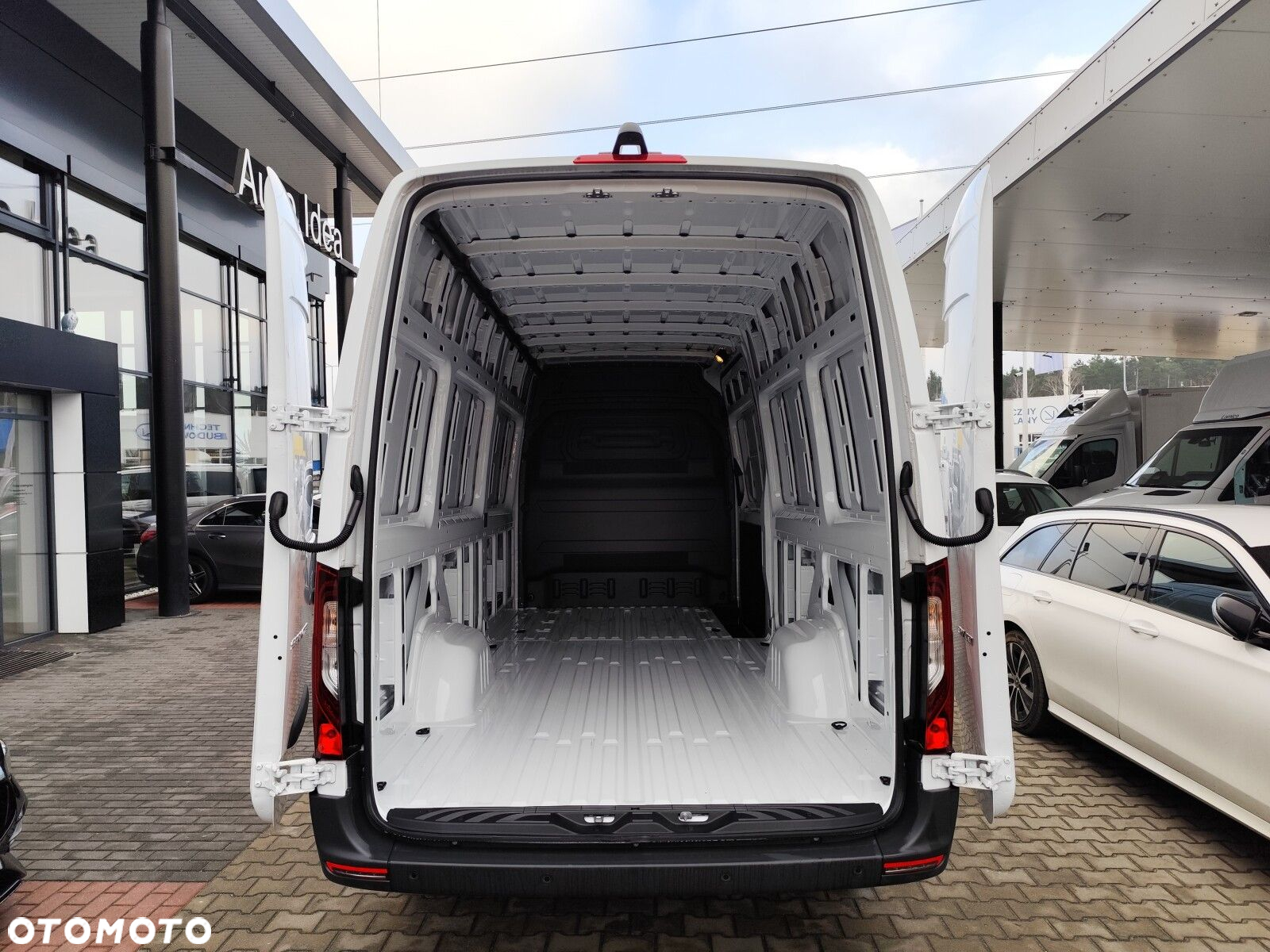 Mercedes-Benz Sprinter 317 CDI KA OM654 - 5