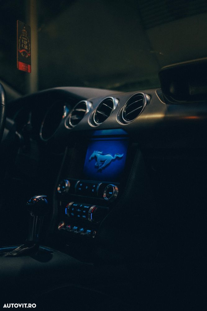 Ford Mustang - 9