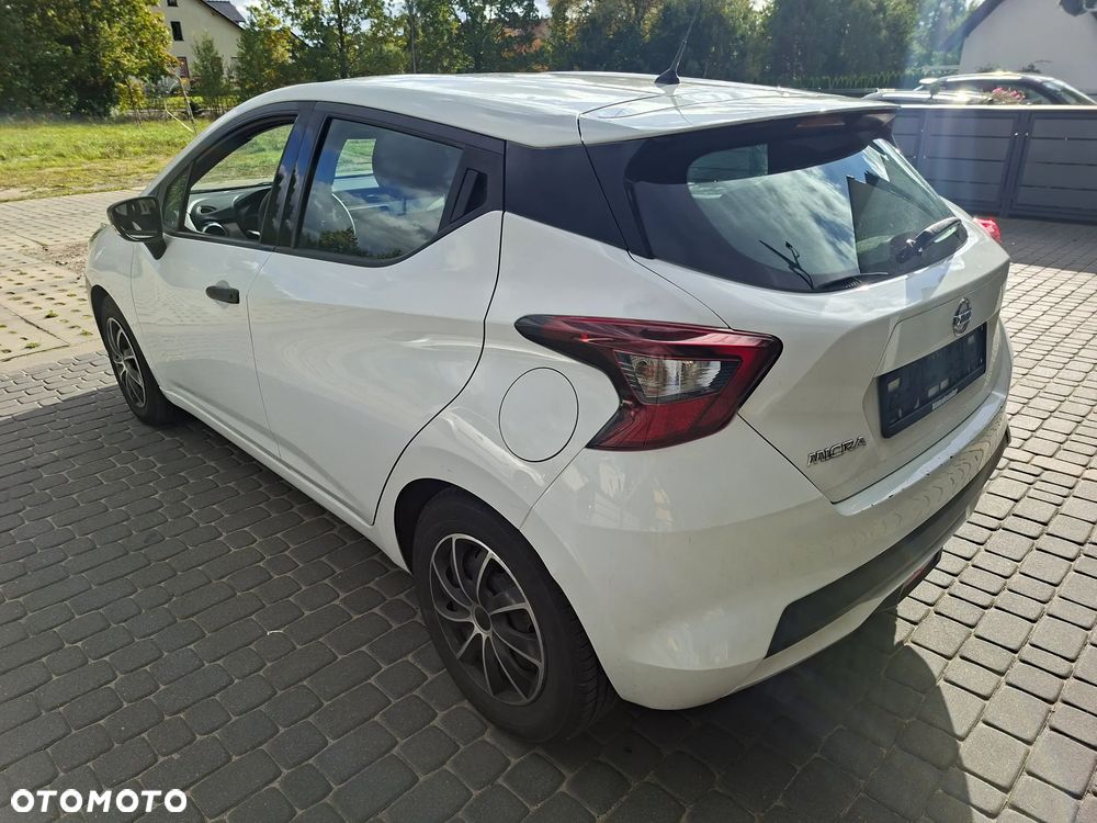 Nissan Micra - 1