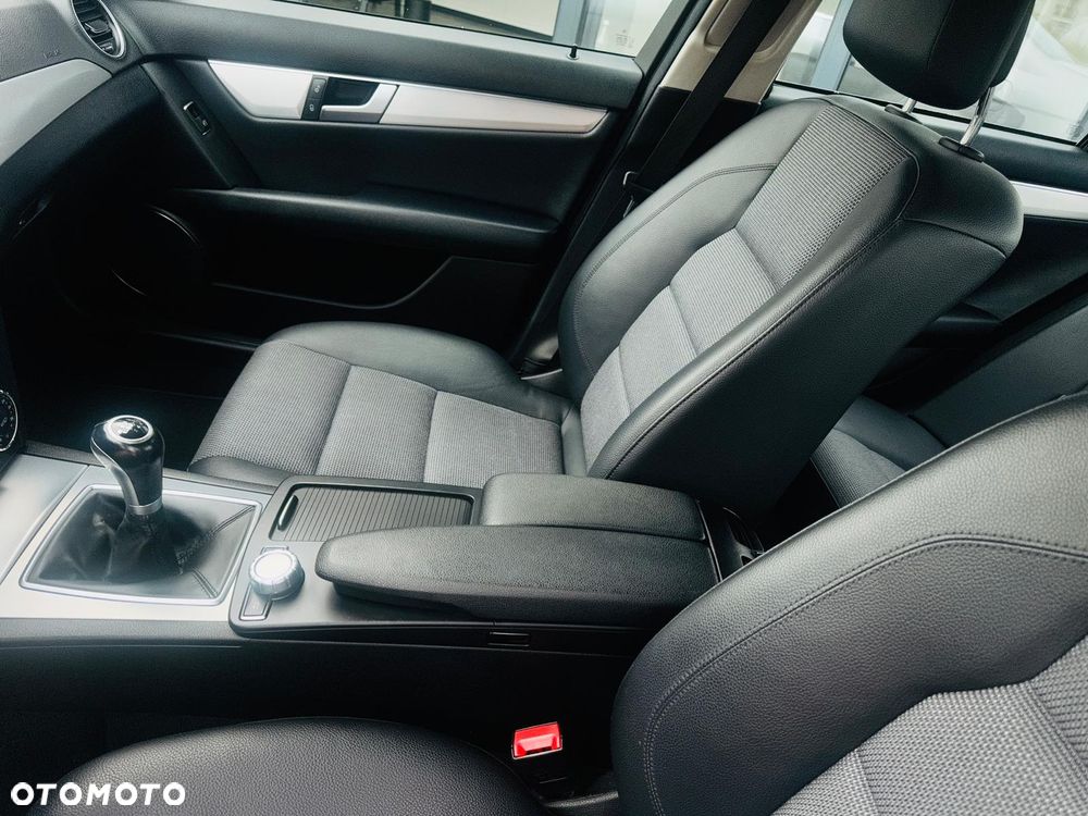 Mercedes-Benz Klasa C 200 Kompressor Avantgarde - 13