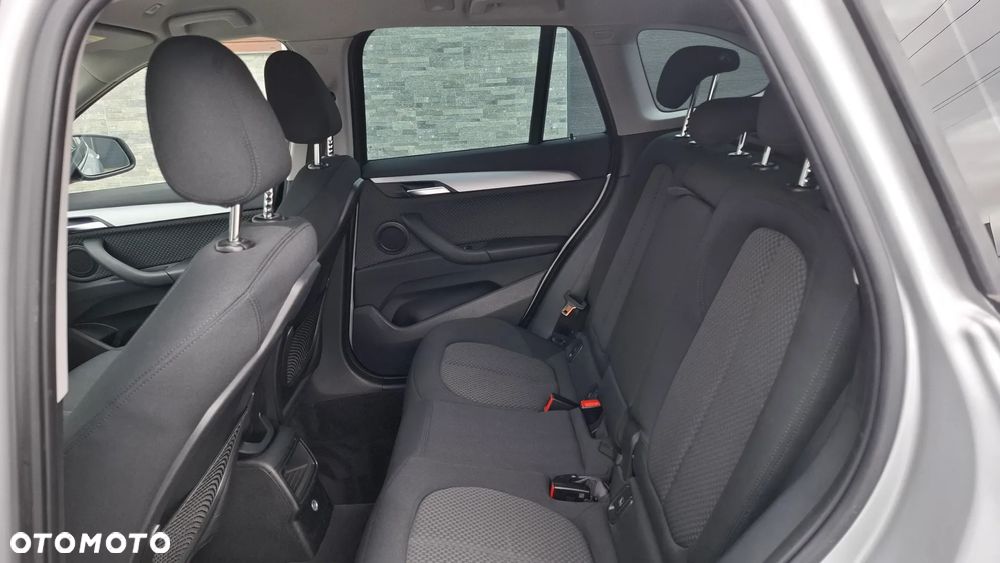 BMW X1 sDrive18i Advantage - 27