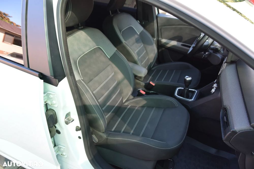 Dacia Logan TCe 90 MT6 Prestige - 19