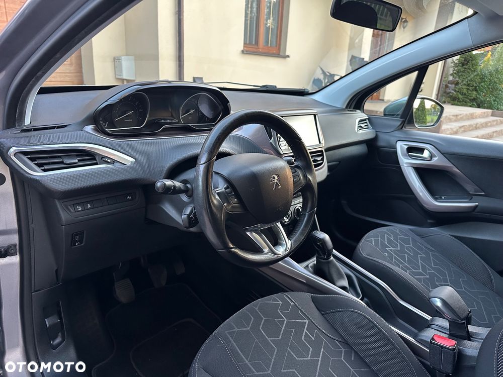 Peugeot 2008 PureTech 82 Style - 13