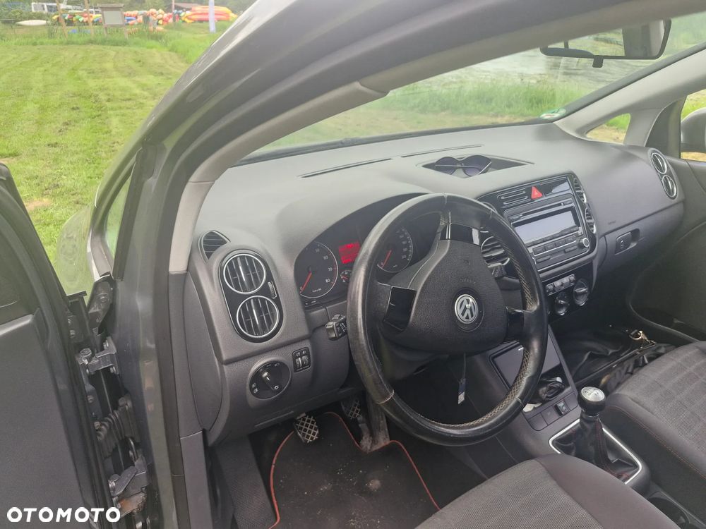 Volkswagen Golf Plus - 11