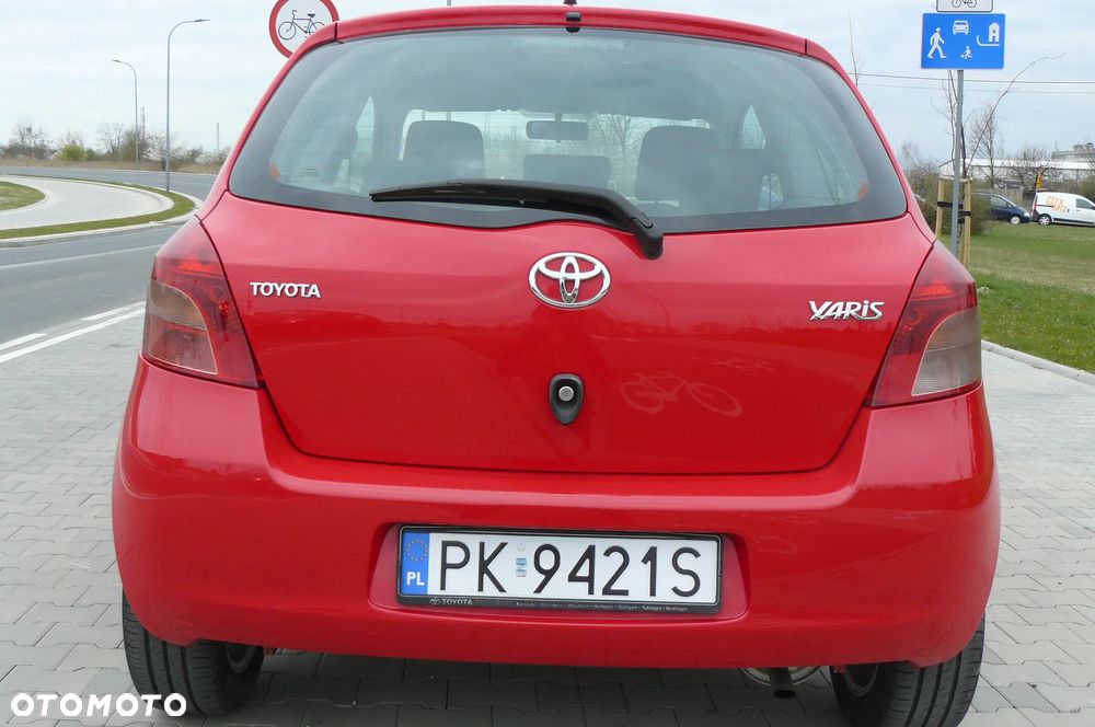 Toyota Yaris - 8