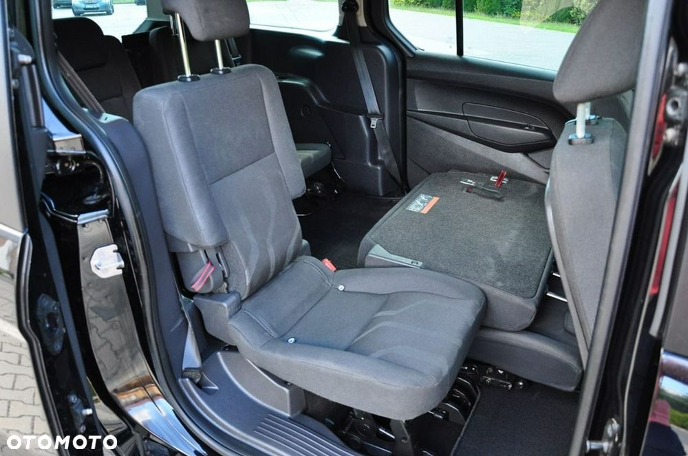 Ford Tourneo Connect - 28
