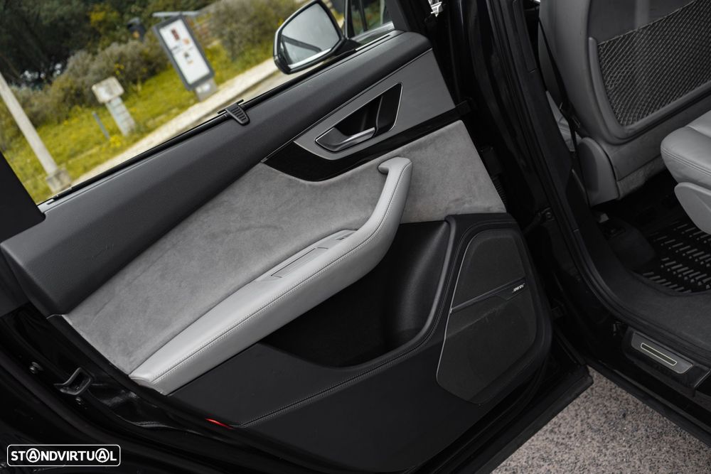 Audi Q7 3.0 TDI quattro tiptronic - 25