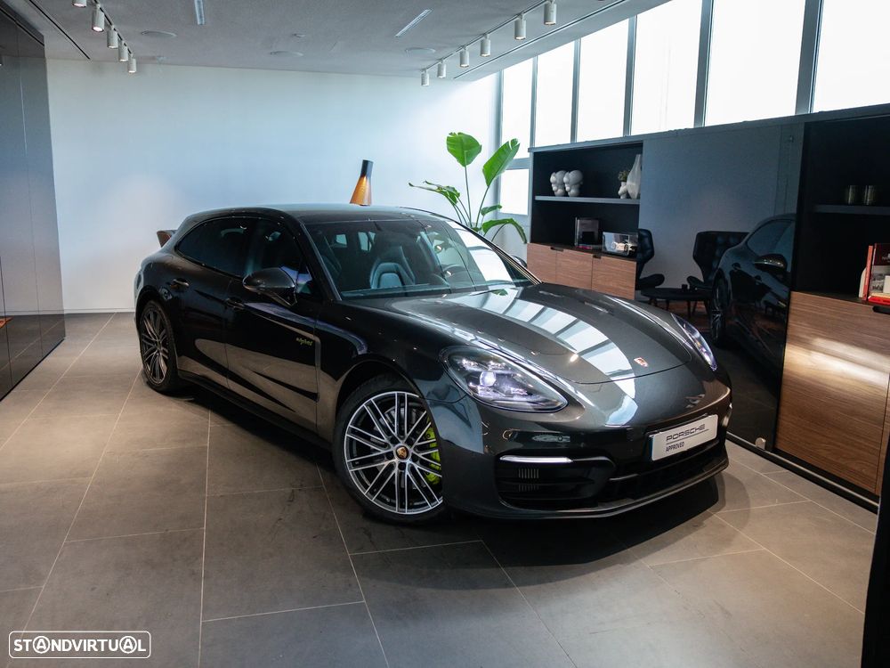 Porsche Panamera Sport Turismo 4 E-Hybrid Platinum Edition PDLS - 4