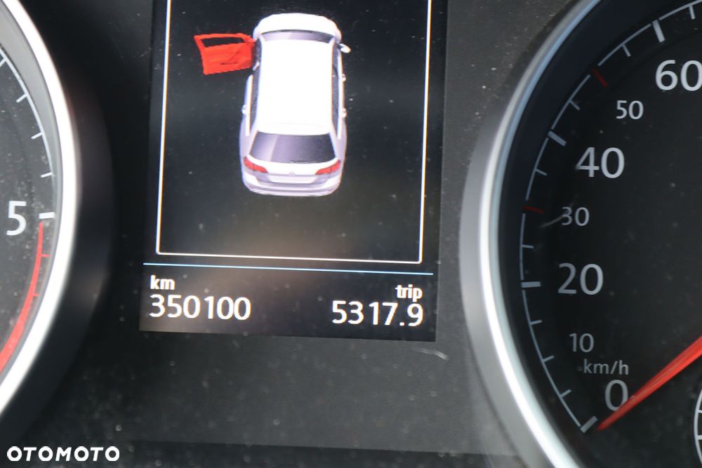 Volkswagen Golf - 8