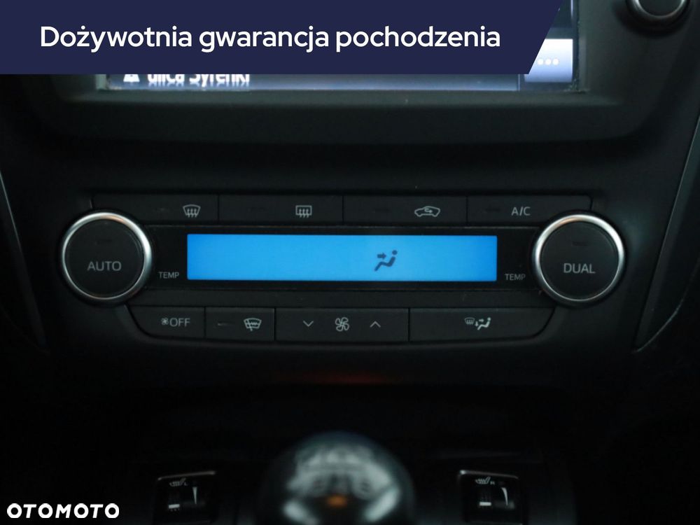 Toyota Avensis - 17