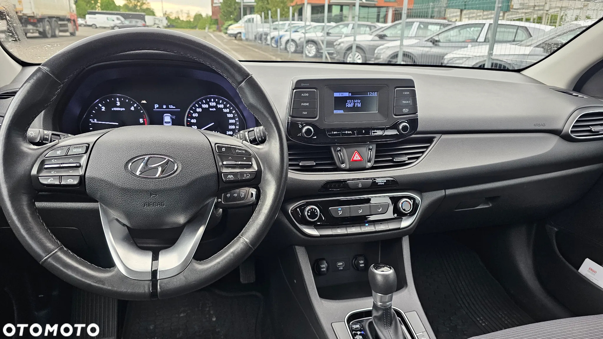 Hyundai i30 1.6 D Comfort DCT - 9