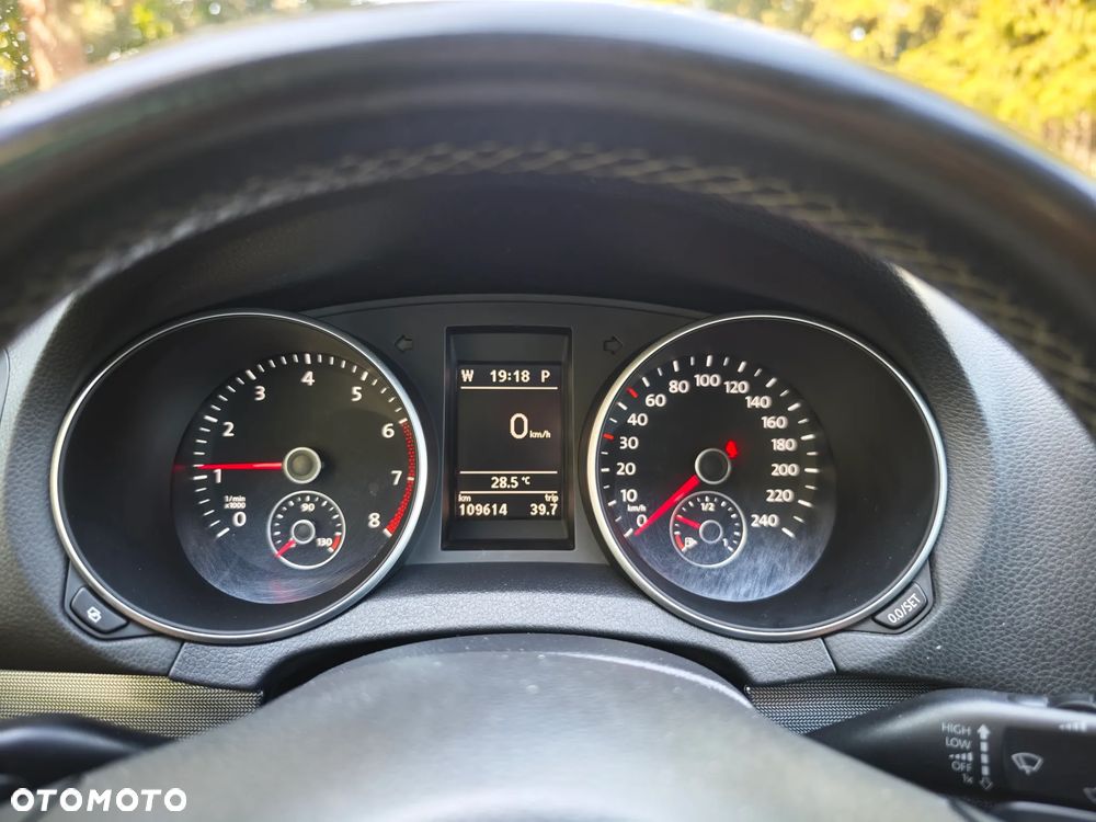 Volkswagen Golf - 33