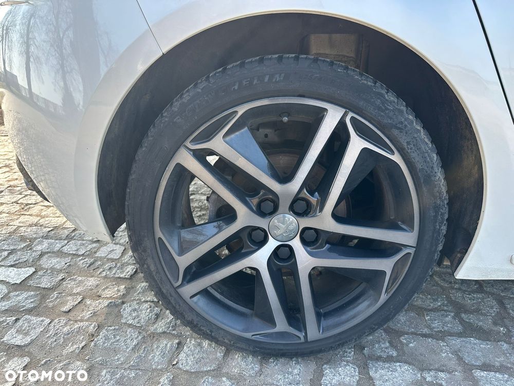 Peugeot 308 1.2 PureTech GPF GT Pack S&S - 14