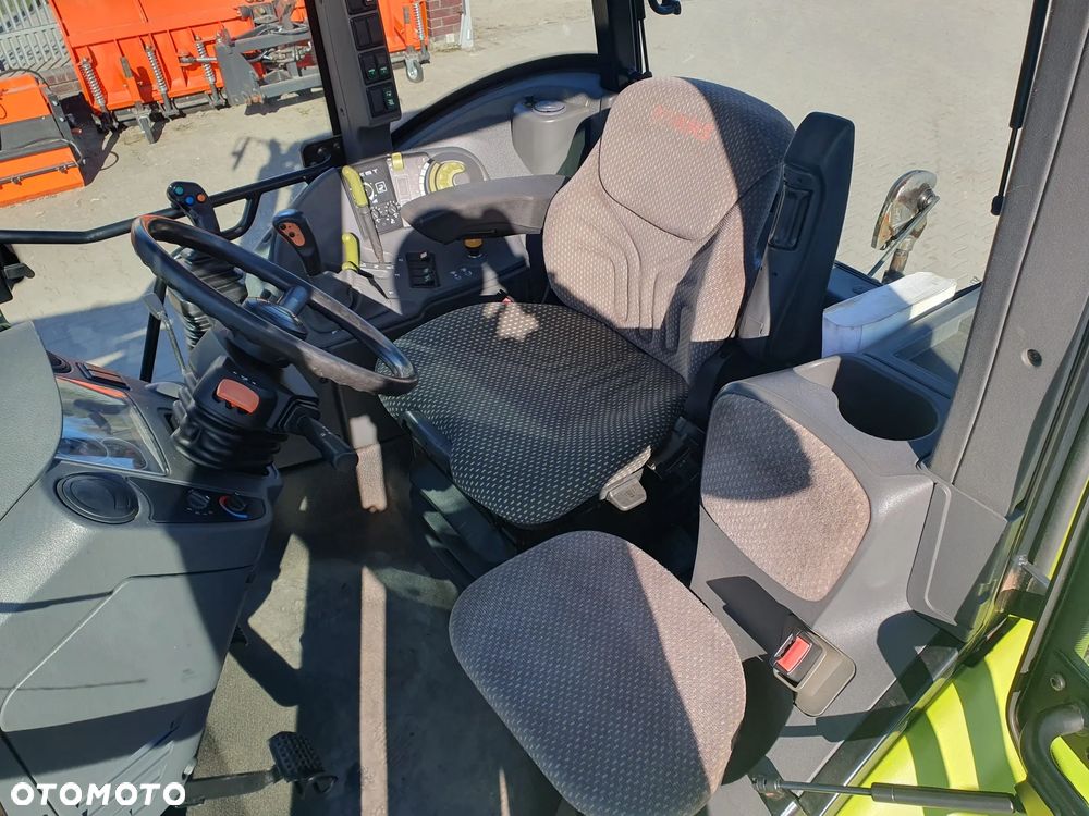 Claas Arion 410 - 12